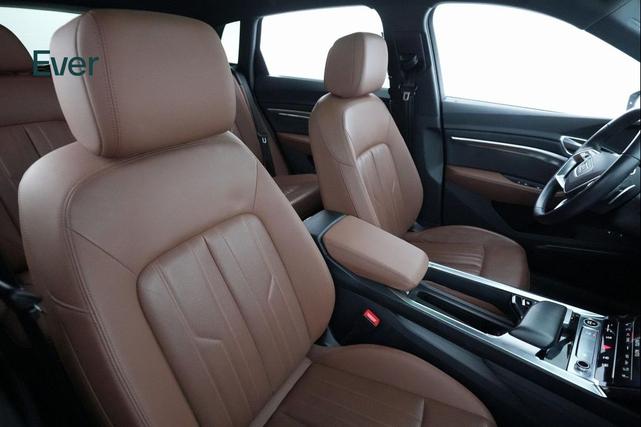 Photo of 2023 Glacier White Metallic Audi e-tron