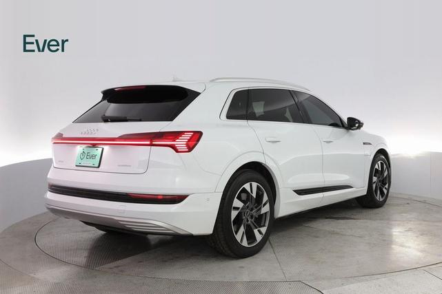 Photo of 2023 Glacier White Metallic Audi e-tron