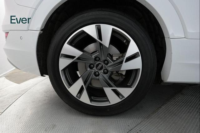 Photo of 2023 Glacier White Metallic Audi e-tron