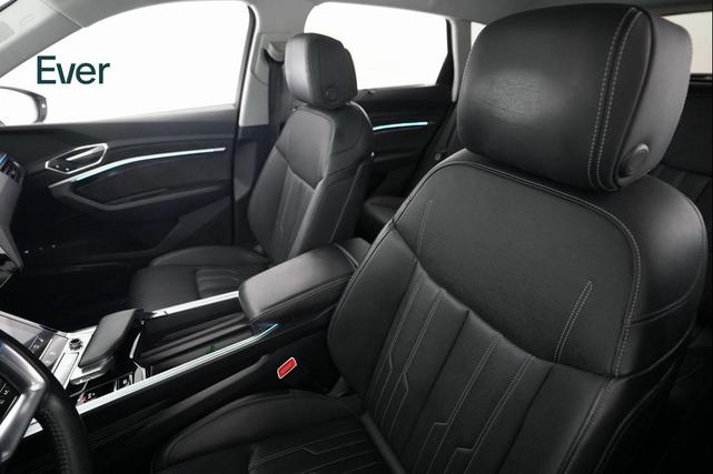 Photo of 2021 Glacier White Metallic Audi e-tron