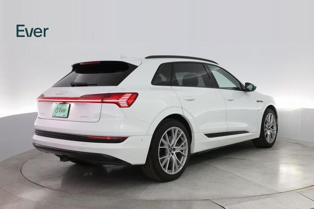 Photo of 2021 Glacier White Metallic Audi e-tron