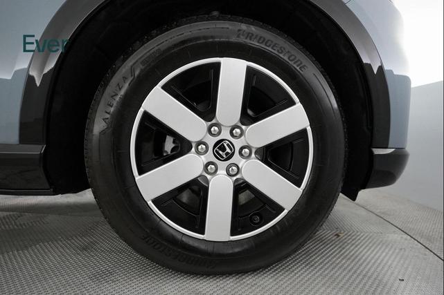 Photo of 2024 Sonic Gray Pearl Honda Prologue