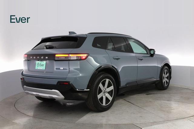 Photo of 2024 Sonic Gray Pearl Honda Prologue
