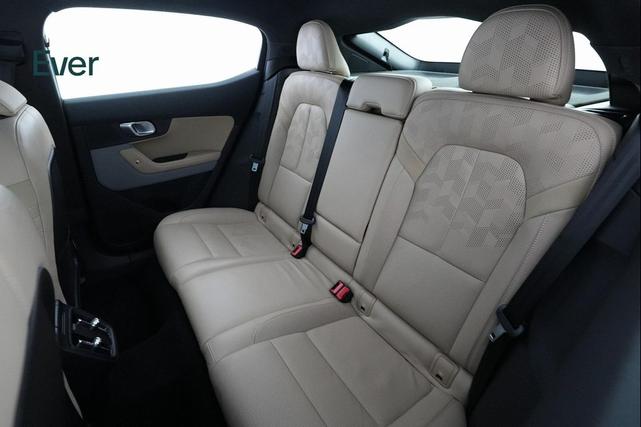 Photo of 2022 Midnight Polestar 2