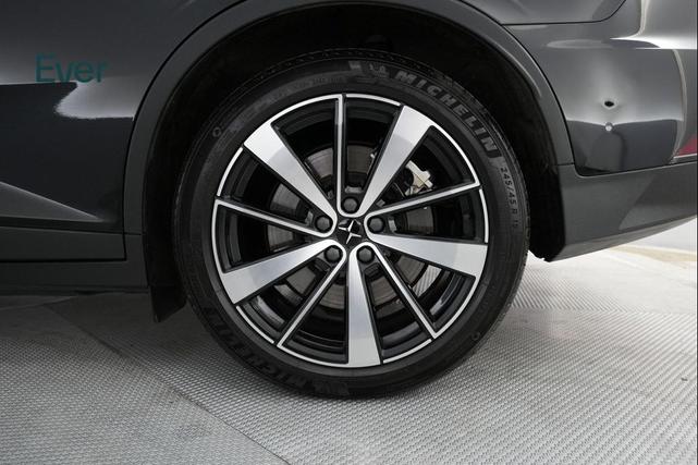 Photo of 2022 Midnight Polestar 2