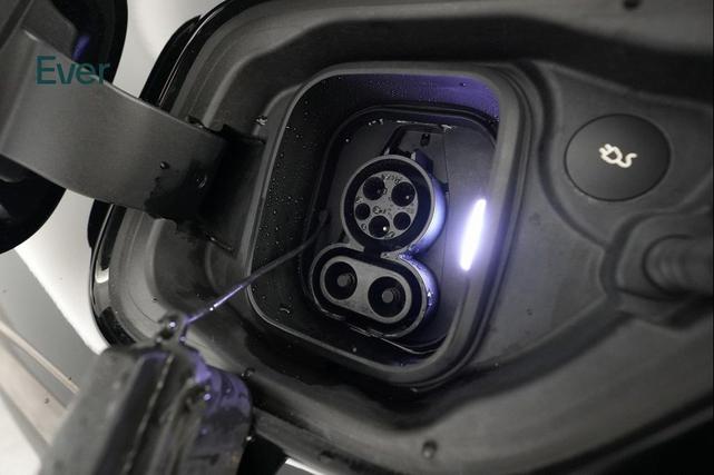 Photo of 2022 Midnight Polestar 2