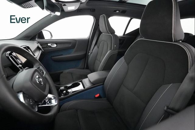 Photo of 2023 Fjord Blue Metallic Volvo XC40 Recharge Pure Electric
