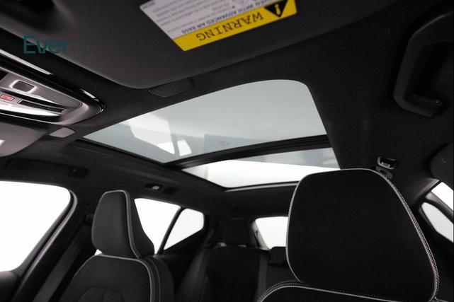 Photo of 2023 Fjord Blue Metallic Volvo XC40 Recharge Pure Electric