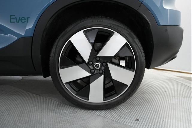 Photo of 2023 Fjord Blue Metallic Volvo XC40 Recharge Pure Electric