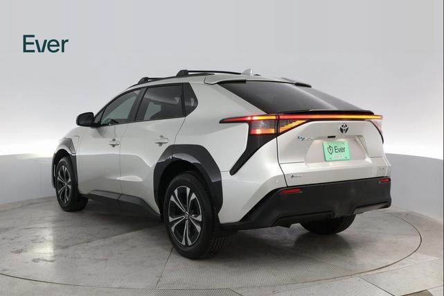 Photo of 2024 Elemental Silver Metallic Toyota bZ4X