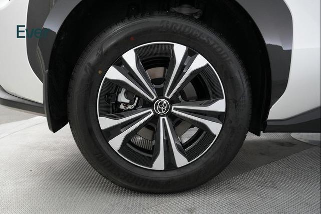 Photo of 2024 Elemental Silver Metallic Toyota bZ4X