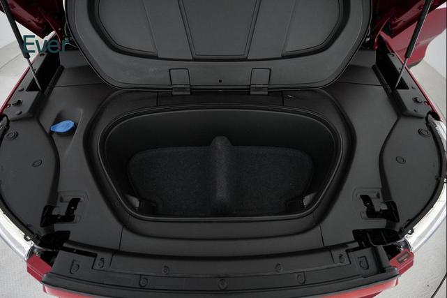 Photo of 2022 Fusion Red Metallic Volvo XC40 Recharge Pure Electric