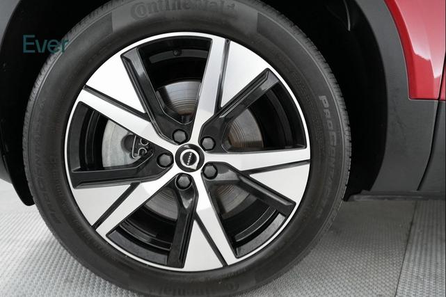 Photo of 2022 Fusion Red Metallic Volvo XC40 Recharge Pure Electric