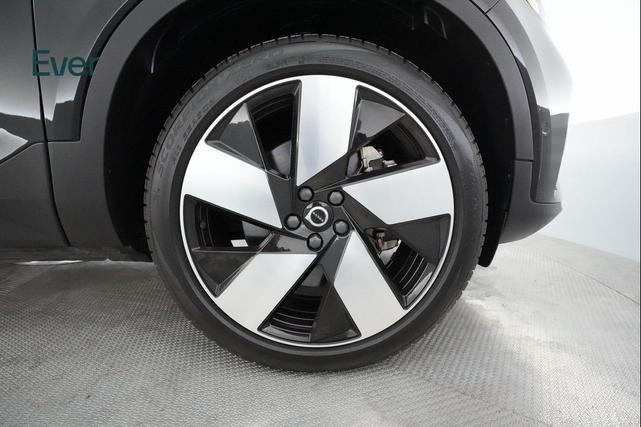 Photo of 2022 Black Stone Volvo C40 Recharge Pure Electric