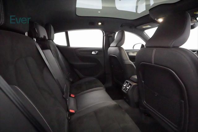 Photo of 2022 Black Stone Volvo C40 Recharge Pure Electric