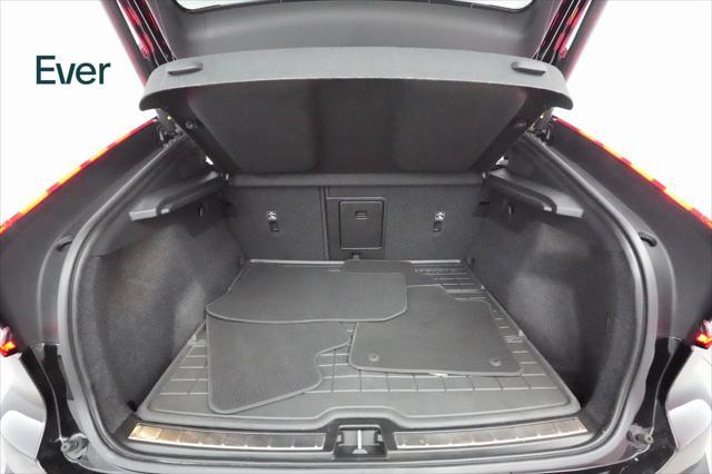 Photo of 2022 Black Stone Volvo C40 Recharge Pure Electric