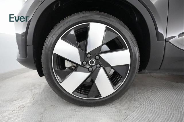 Photo of 2022 Black Stone Volvo C40 Recharge Pure Electric