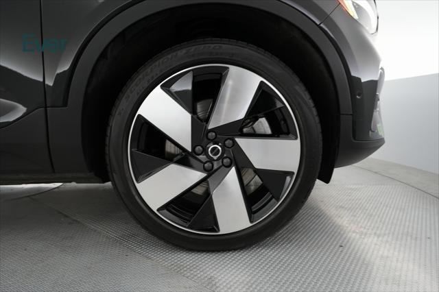 Photo of 2023 Black Volvo C40 Recharge Pure Electric