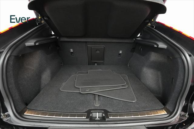 Photo of 2023 Black Volvo C40 Recharge Pure Electric