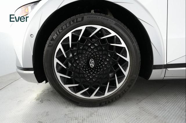 Photo of 2024 Atlas White Hyundai IONIQ 5