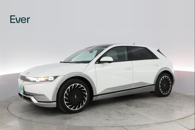 Photo of 2024 Atlas White Hyundai IONIQ 5