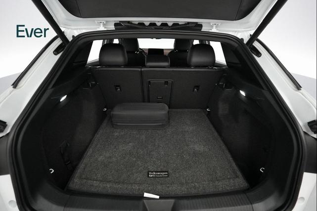 Photo of 2021 Glacier White Volkswagen ID.4