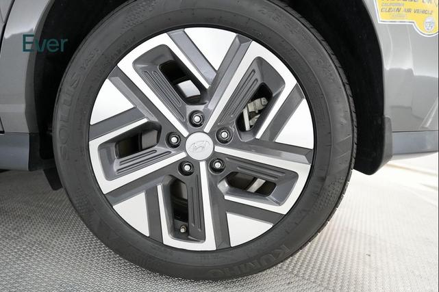 Photo of 2022 Galactic Gray Hyundai KONA EV