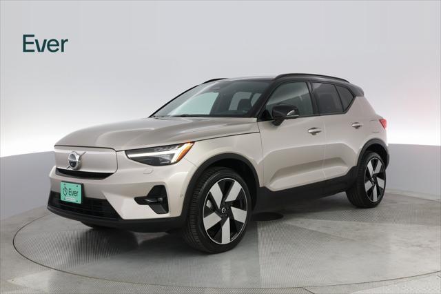 Photo of 2023 Gray Volvo XC40 Recharge Pure Electric