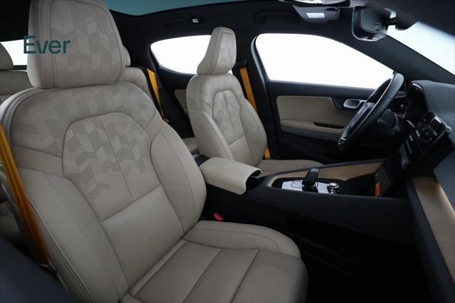 Photo of 2022 Midnight Polestar 2