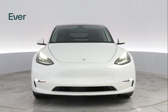 Photo of 2022 Pearl White Multi-Coat Tesla Model Y