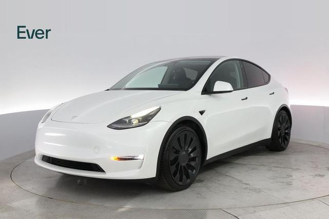 Photo of 2022 Pearl White Multi-Coat Tesla Model Y