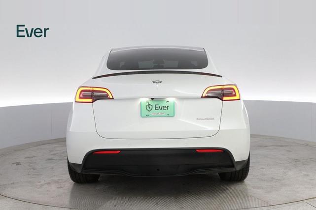 Photo of 2022 Pearl White Multi-Coat Tesla Model Y