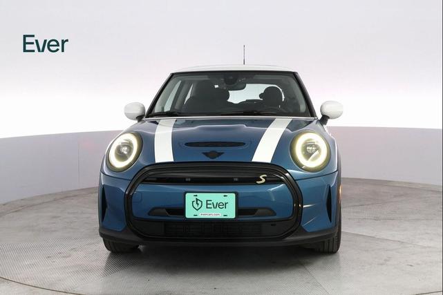 Photo of 2024 Island Blue Metallic MINI Hardtop
