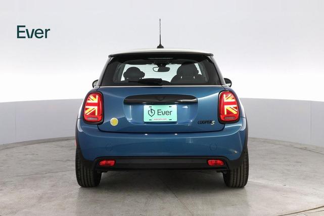 Photo of 2024 Island Blue Metallic MINI Hardtop
