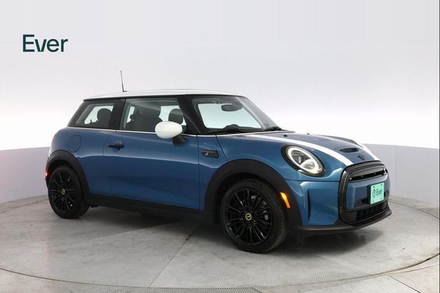 Photo of 2024 Island Blue Metallic MINI Hardtop
