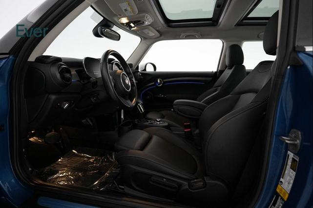 Photo of 2024 Island Blue Metallic MINI Hardtop