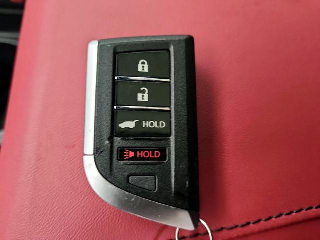 Photo of 2024 White Acura RDX