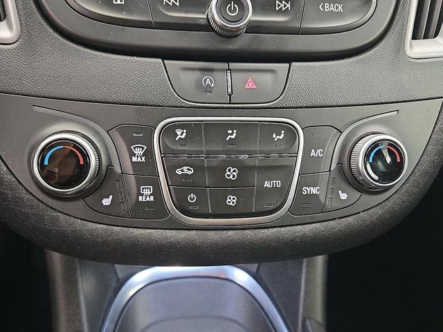 Photo of 2024 White Chevrolet Malibu
