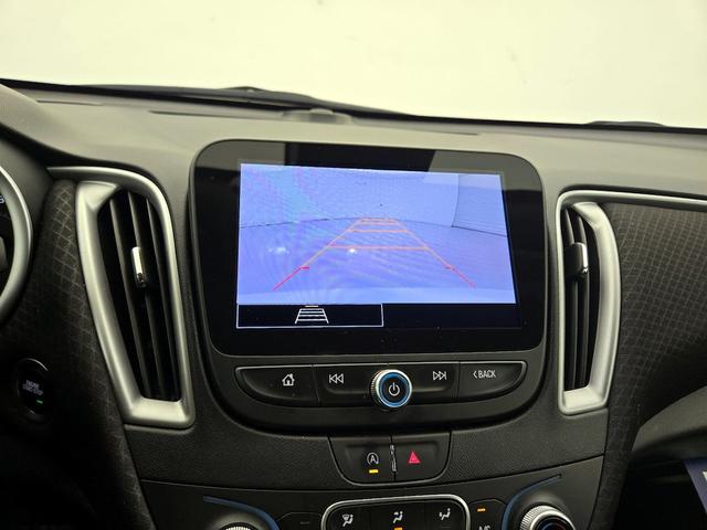 Photo of 2024 White Chevrolet Malibu