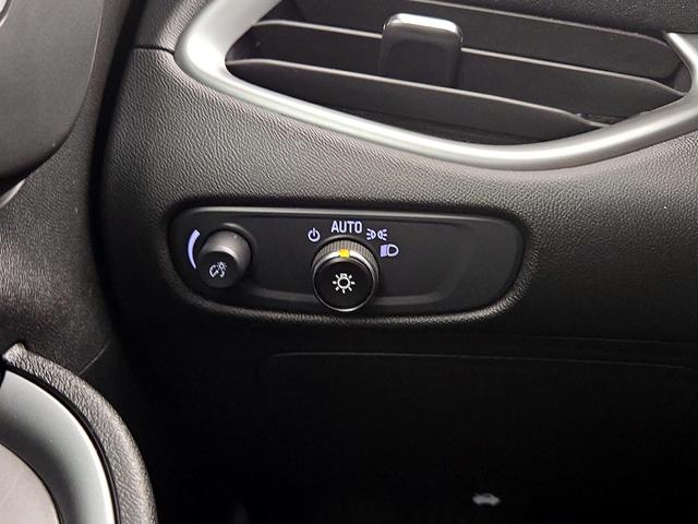 Photo of 2024 White Chevrolet Malibu