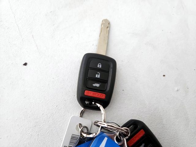 Photo of 2022 White Honda HR-V