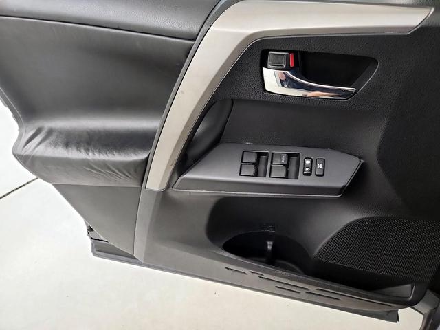 Photo of 2017 Gray Toyota RAV4