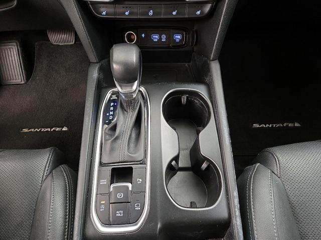 Photo of 2020 Gray Hyundai SANTA FE