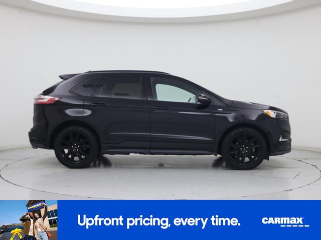 Photo of 2020 Black Ford Edge