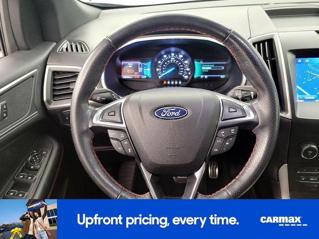 Photo of 2020 Black Ford Edge