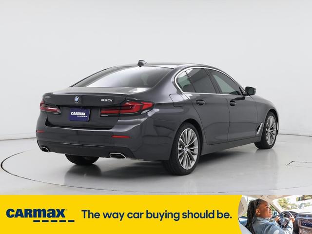 Photo of 2022 Gray BMW 530