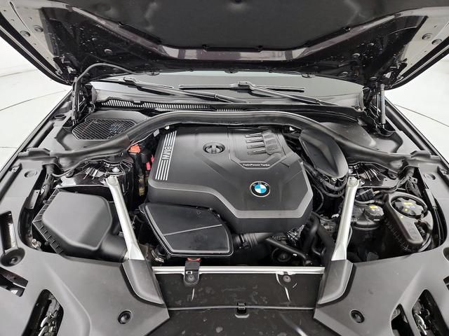 Photo of 2022 Gray BMW 530