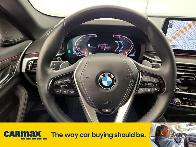 Photo of 2022 Gray BMW 530