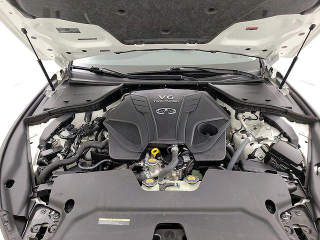 Photo of 2023 White INFINITI Q50