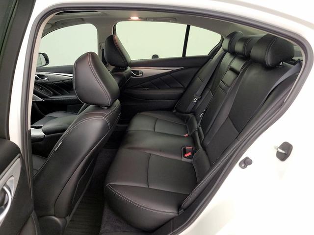 Photo of 2023 White INFINITI Q50